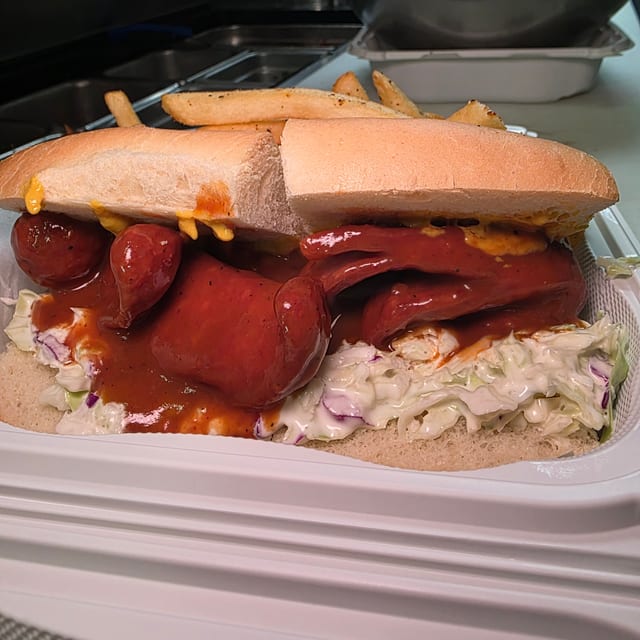 Hot Link PoBoy.